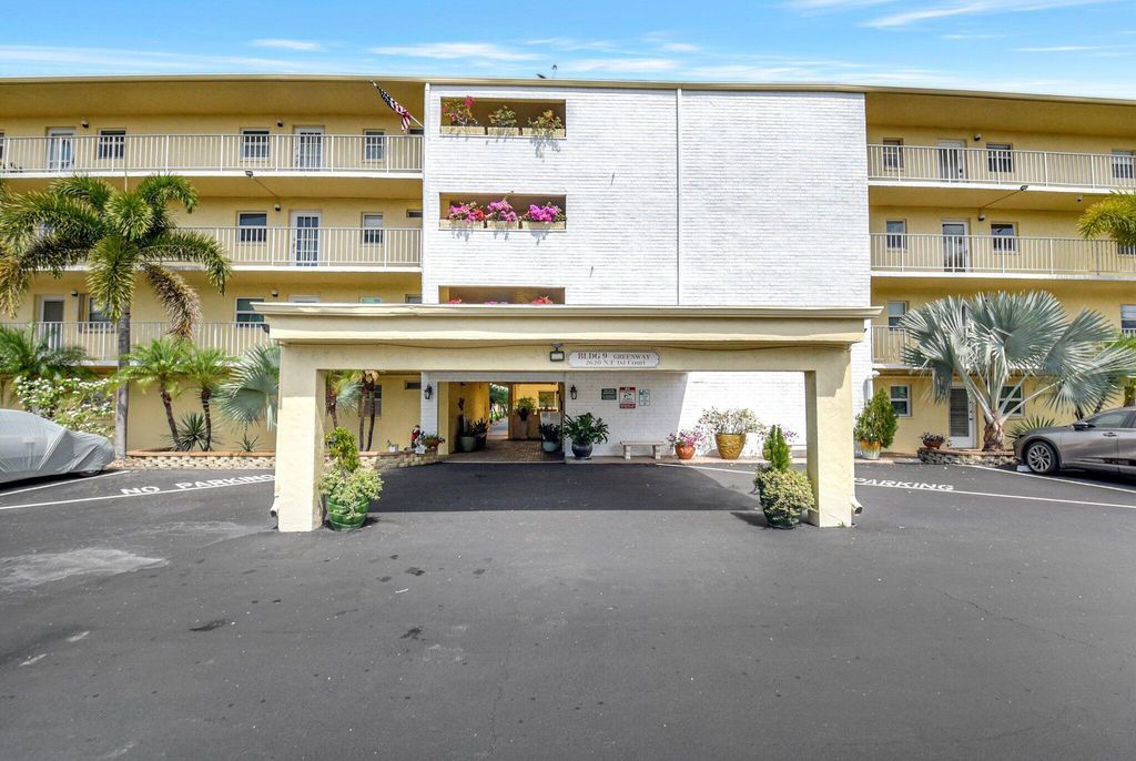 Photo of 2620 NE 1st Court #1080, Boynton Beach, FL 33435 (MLS # R11085063)