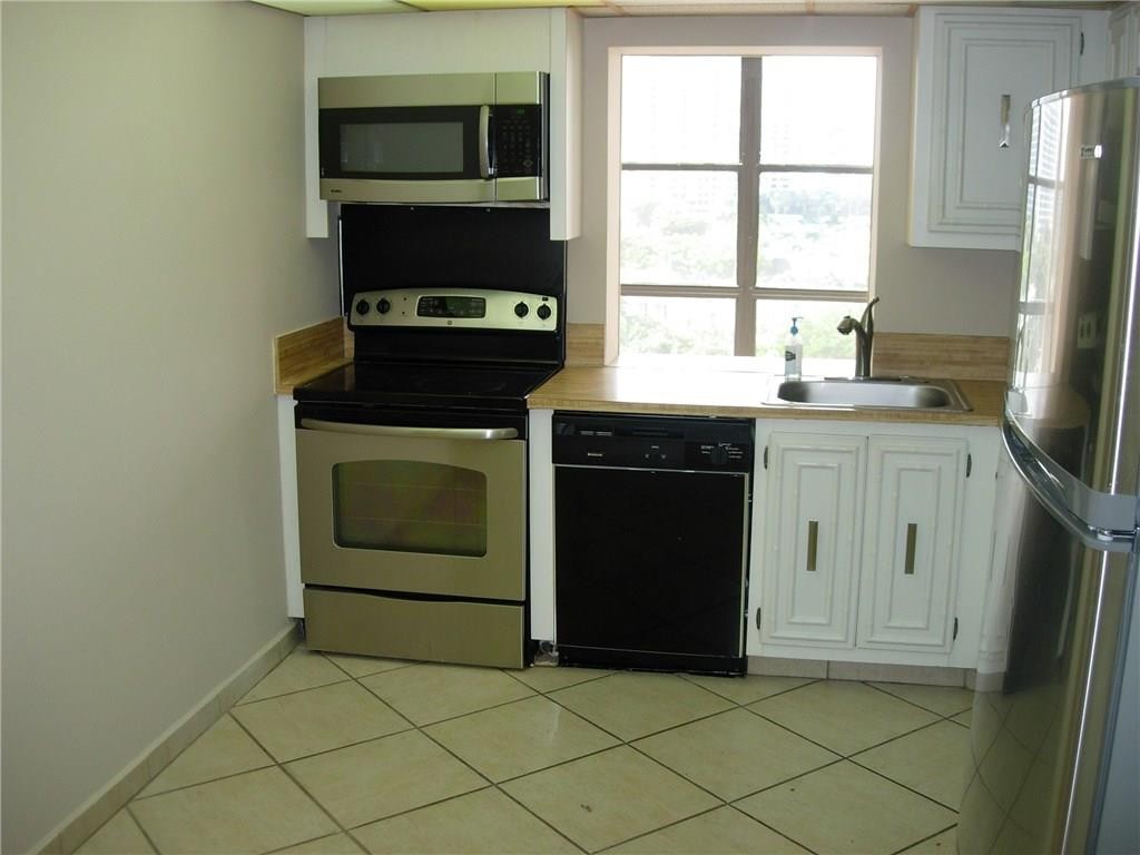 Oceanview Park Condo - Residential Lease