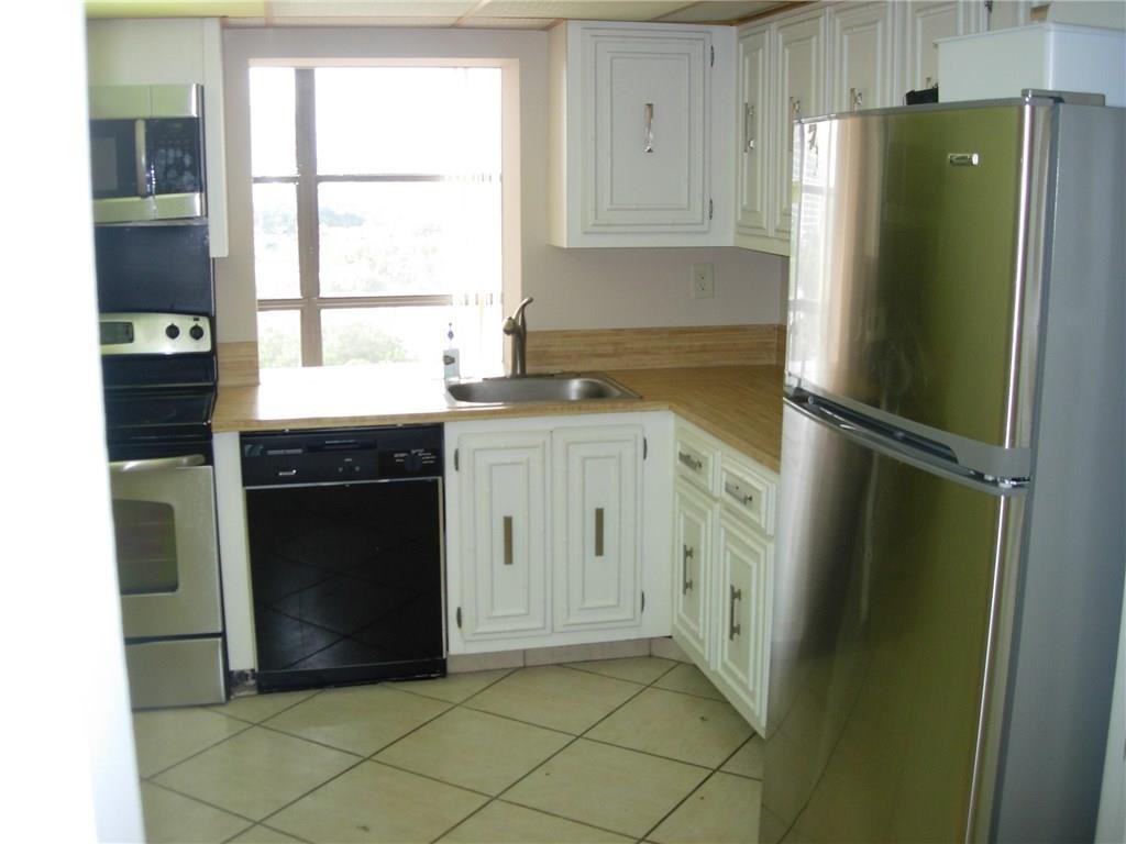 Oceanview Park Condo - Residential Lease