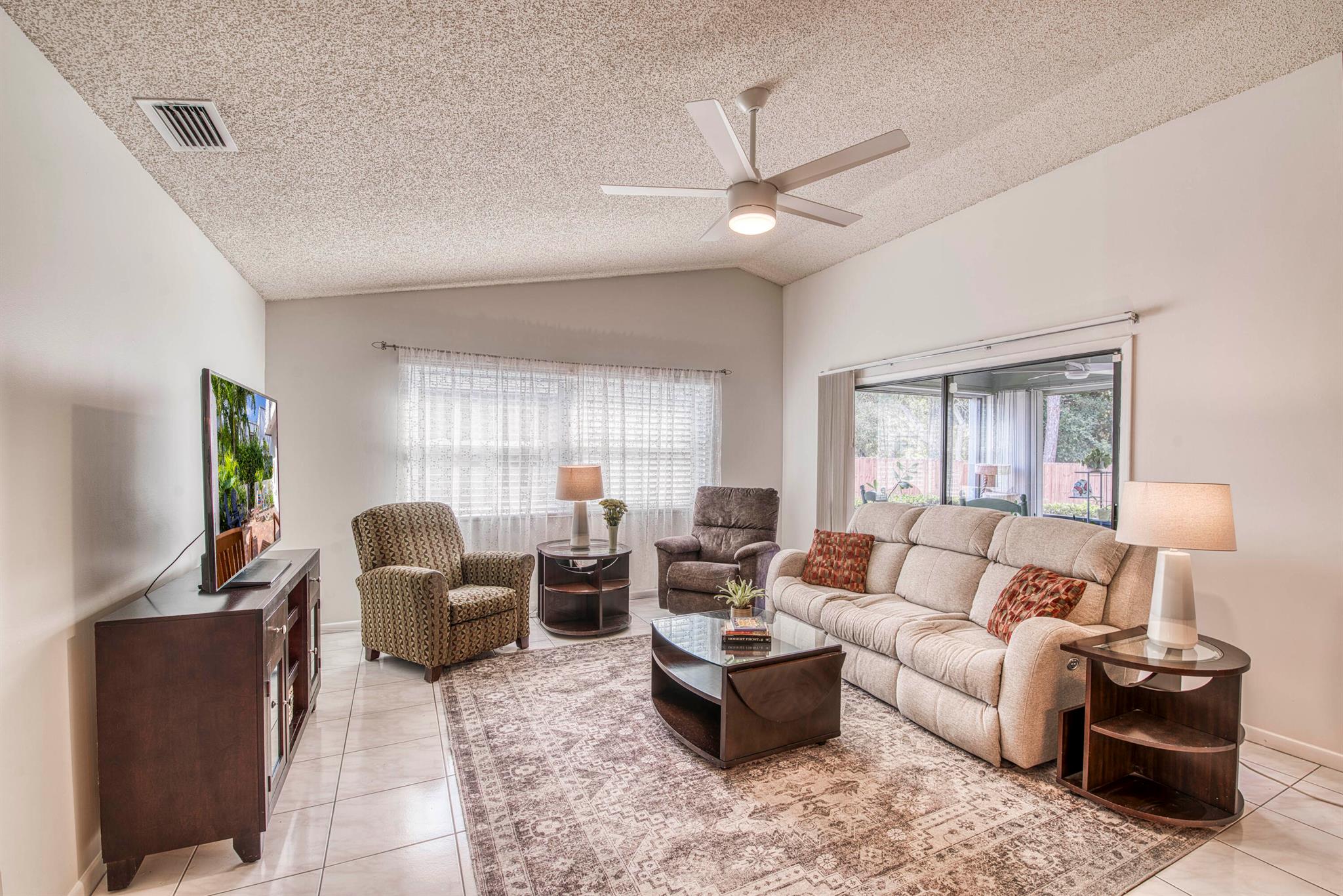 6690 SE Raintree Avenue