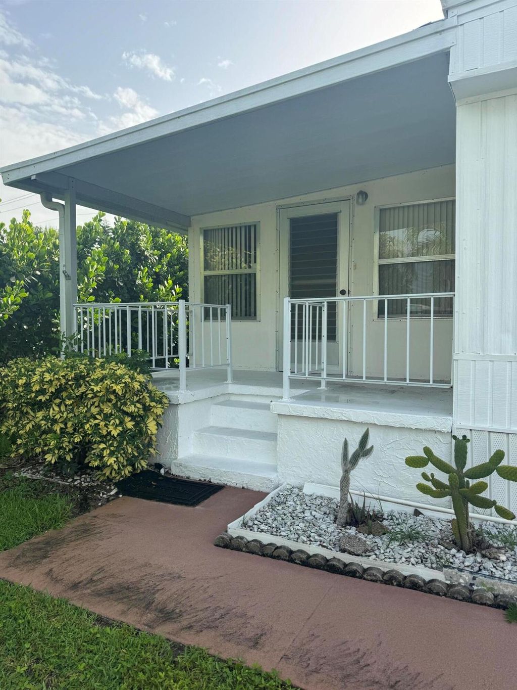 Photo of 8051 SE Homestead Avenue, Hobe Sound, FL 33455 (MLS # R11004966)