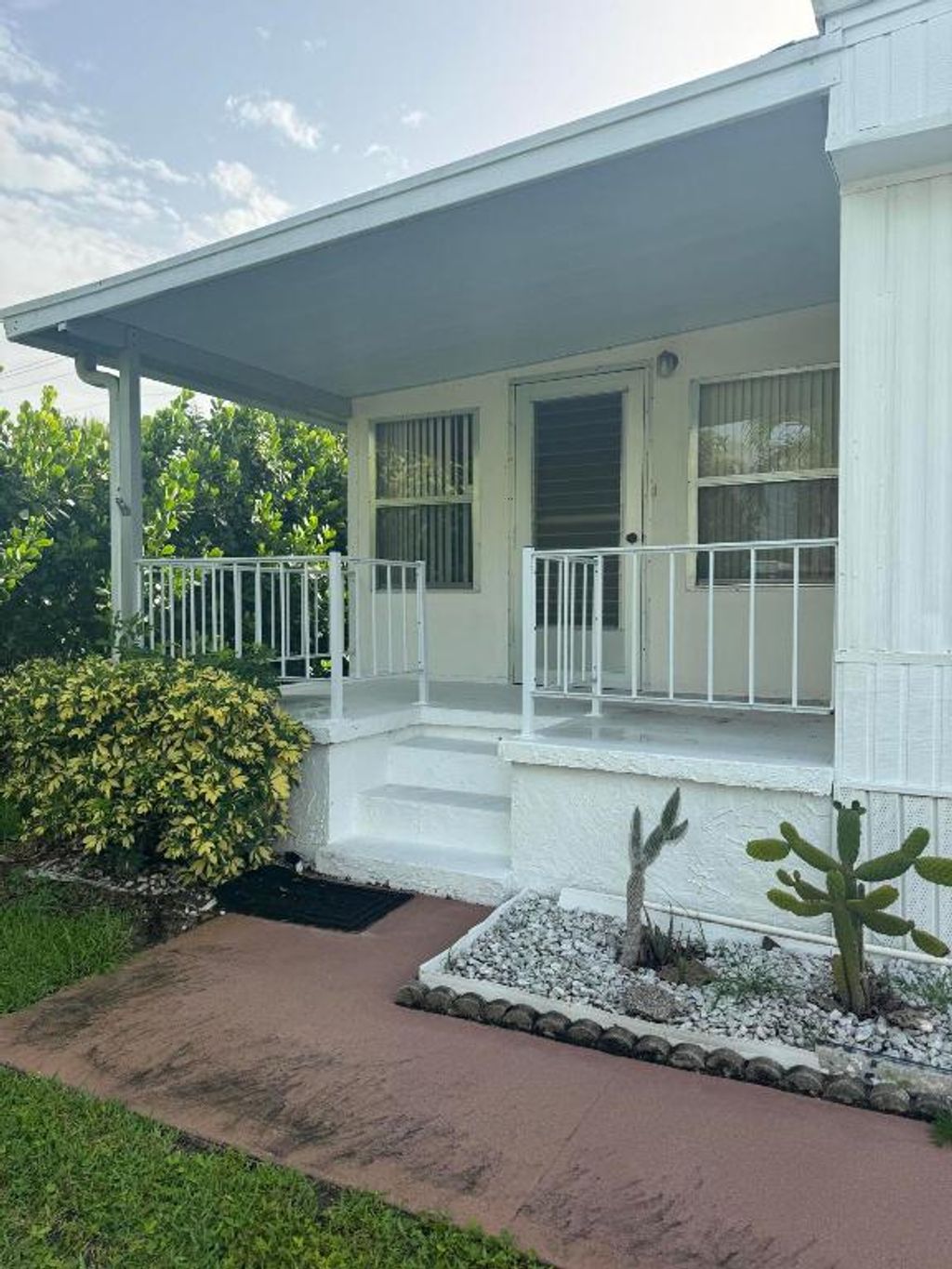 Photo of 8051 SE Homestead Ave, Hobe Sound, FL 33455 (MLS # R11004966)