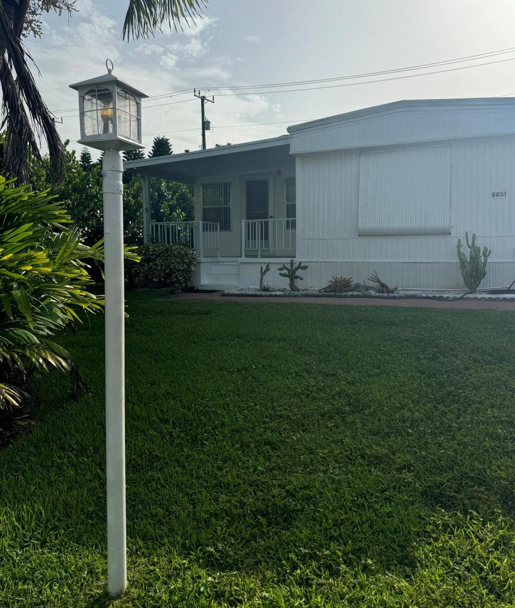 Photo of 8051 SE Homestead Avenue, Hobe Sound, FL 33455 (MLS # R11004966)