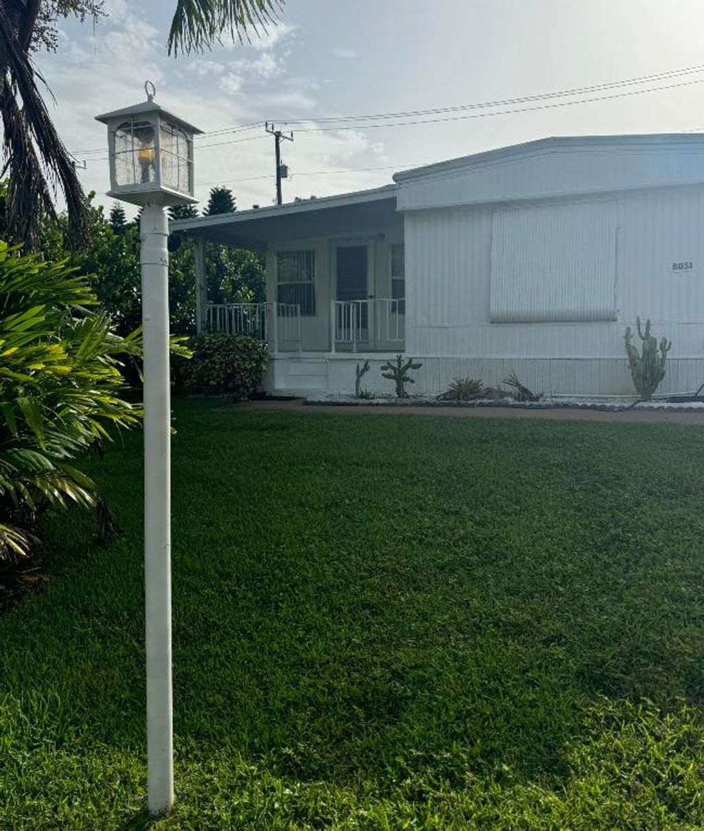 Photo of 8051 SE Homestead Ave, Hobe Sound, FL 33455 (MLS # R11004966)