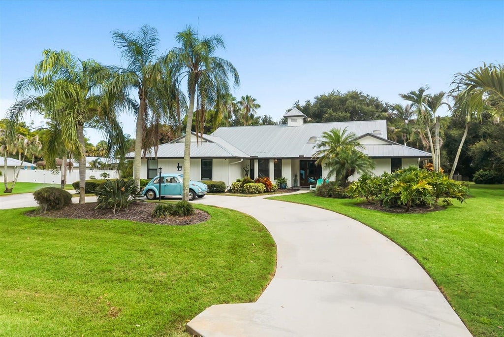 Photo of 366 NE FICUS Terrace, Jensen Beach, FL 34957 (MLS # B26060171)