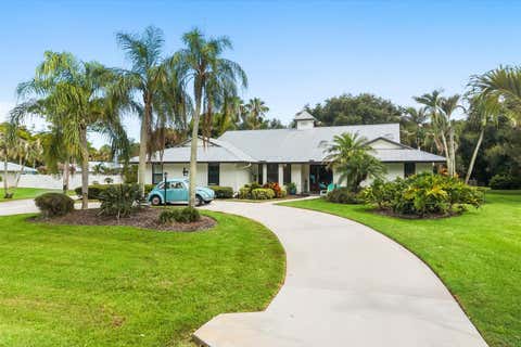Photo of 366 NE FICUS Terrace, Jensen Beach, FL 34957 (MLS # B26060171)