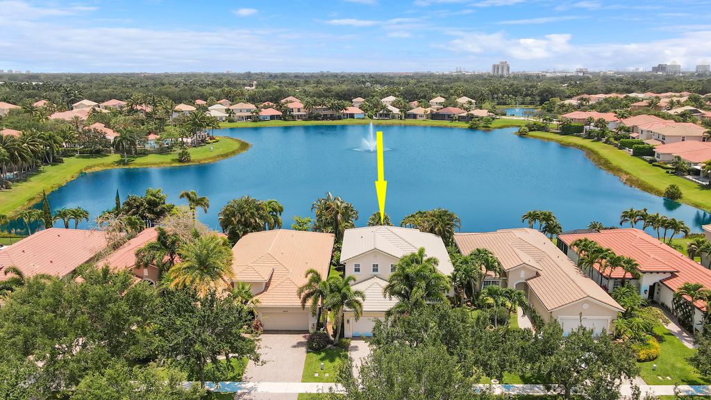 Photo of 12432 Aviles Circle, Palm Beach Gardens, FL 33418 (MLS # R10990139)