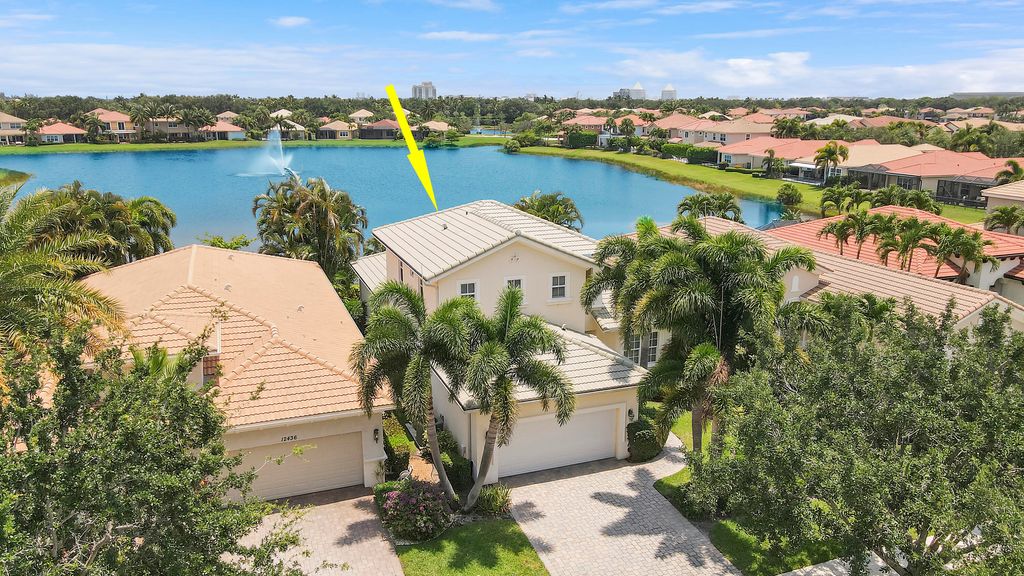 Photo of 12432 Aviles Circle, Palm Beach Gardens, FL 33418 (MLS # R10990139)
