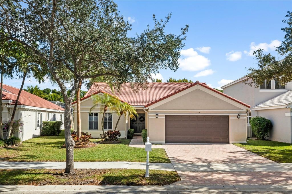 Photo of 1156 Cedar Falls Dr, Weston, FL 33327 (MLS # F10541188)