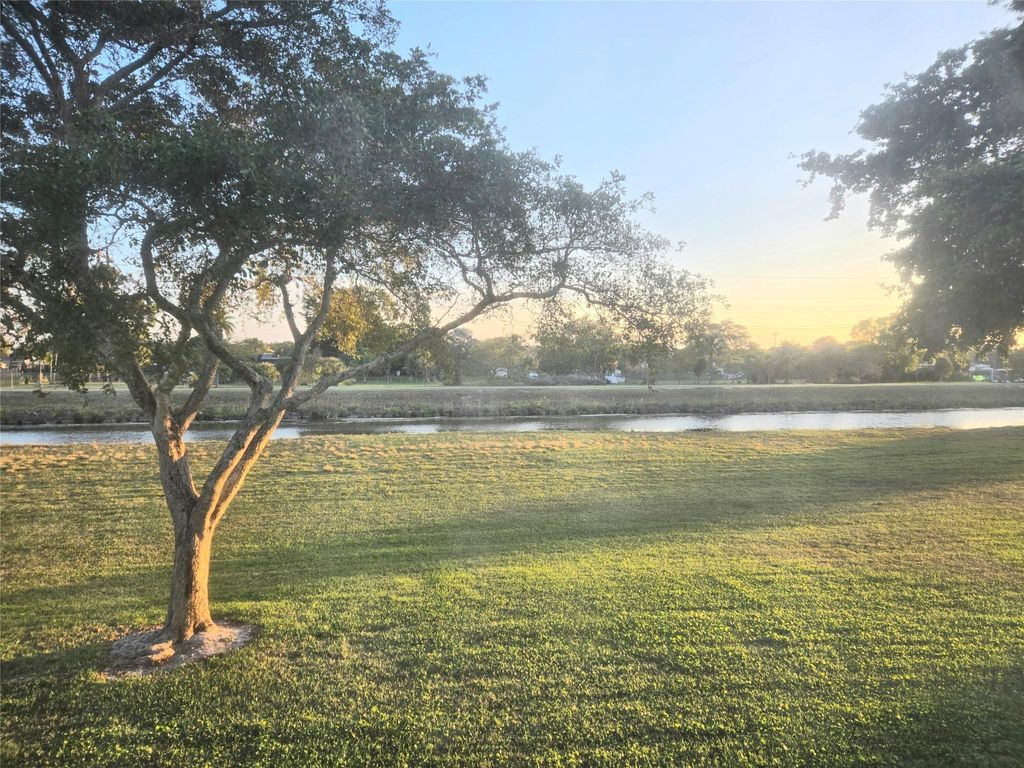 Photo of 7610 NW 1st St #203, Margate, FL 33063 (MLS # F10532071)
