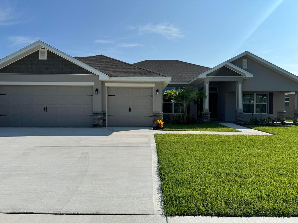 Photo of 8777 Waterstone Boulevard, Fort Pierce, FL 34951 (MLS # R11014222)