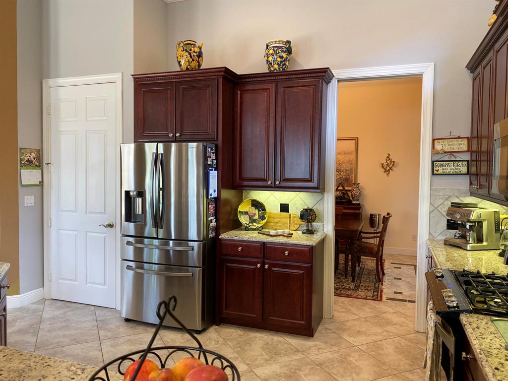 Tompson Point - Residential