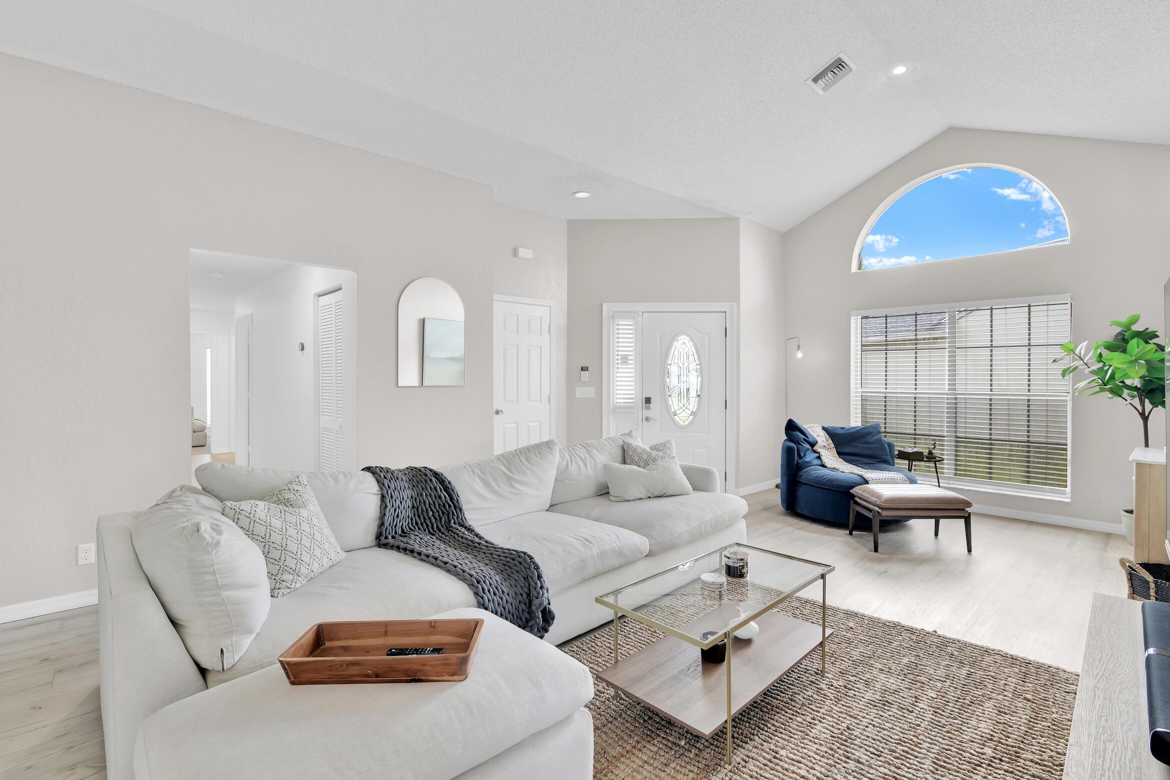 BOCA WINDS PAR F - Residential