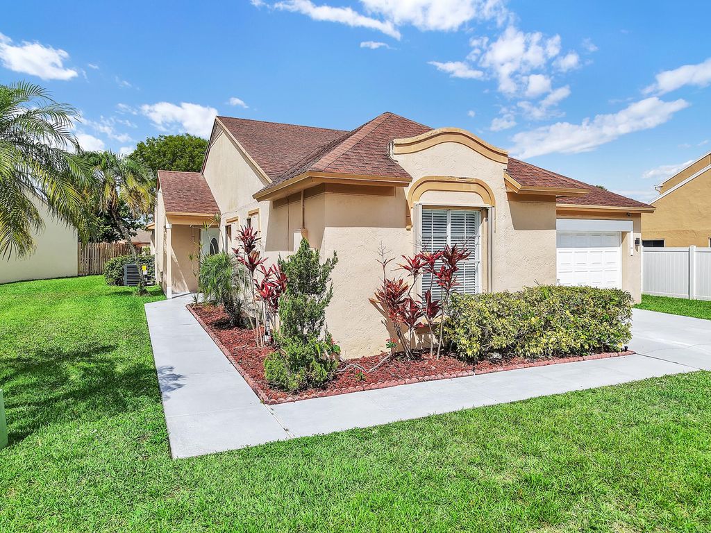 Photo of 22561 Middletown Drive, Boca Raton, FL 33428 (MLS # B26017159)
