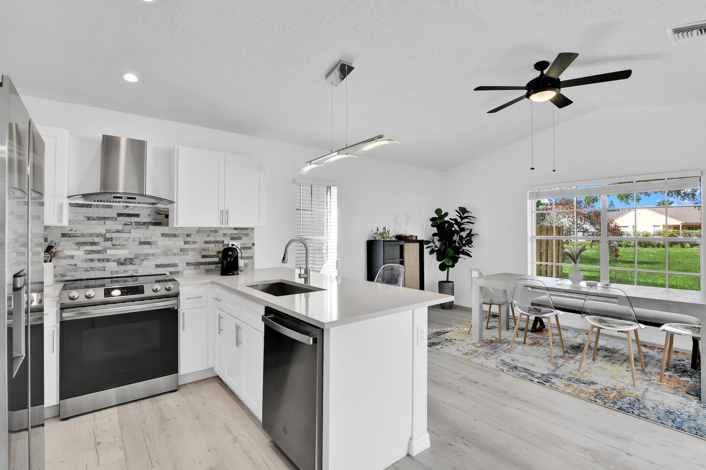 BOCA WINDS PAR F - Residential