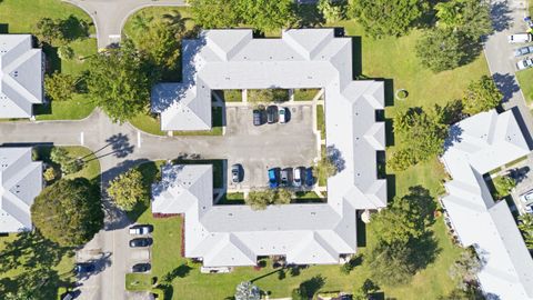 Tiny photo for 461 Holyoke Lane, Lake Worth, FL 33467 (MLS # R11160843)