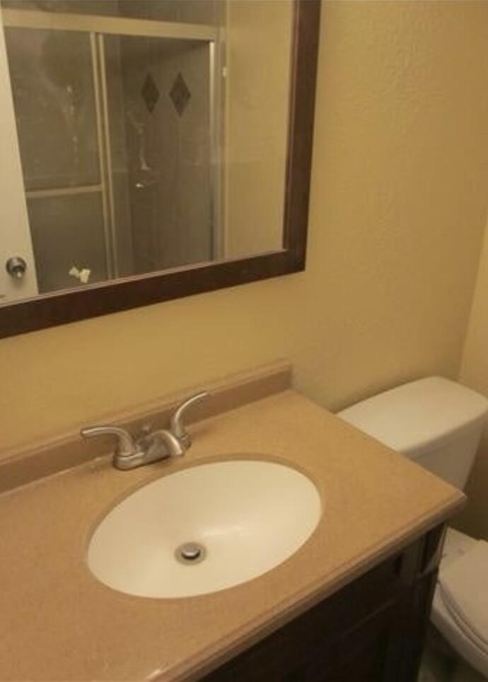 PINE HOLLOW CONDO - Residential Lease