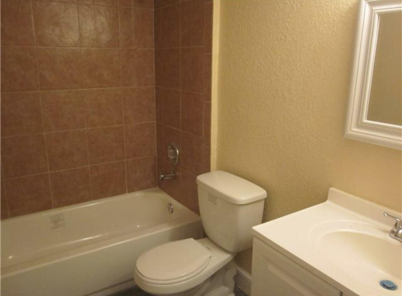 PINE HOLLOW CONDO - Residential Lease