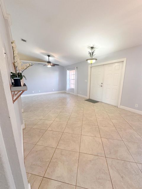 A home in Port St Lucie