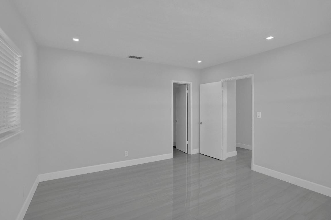 LIGHTHOUSE BAY CONDO - Residential Lease