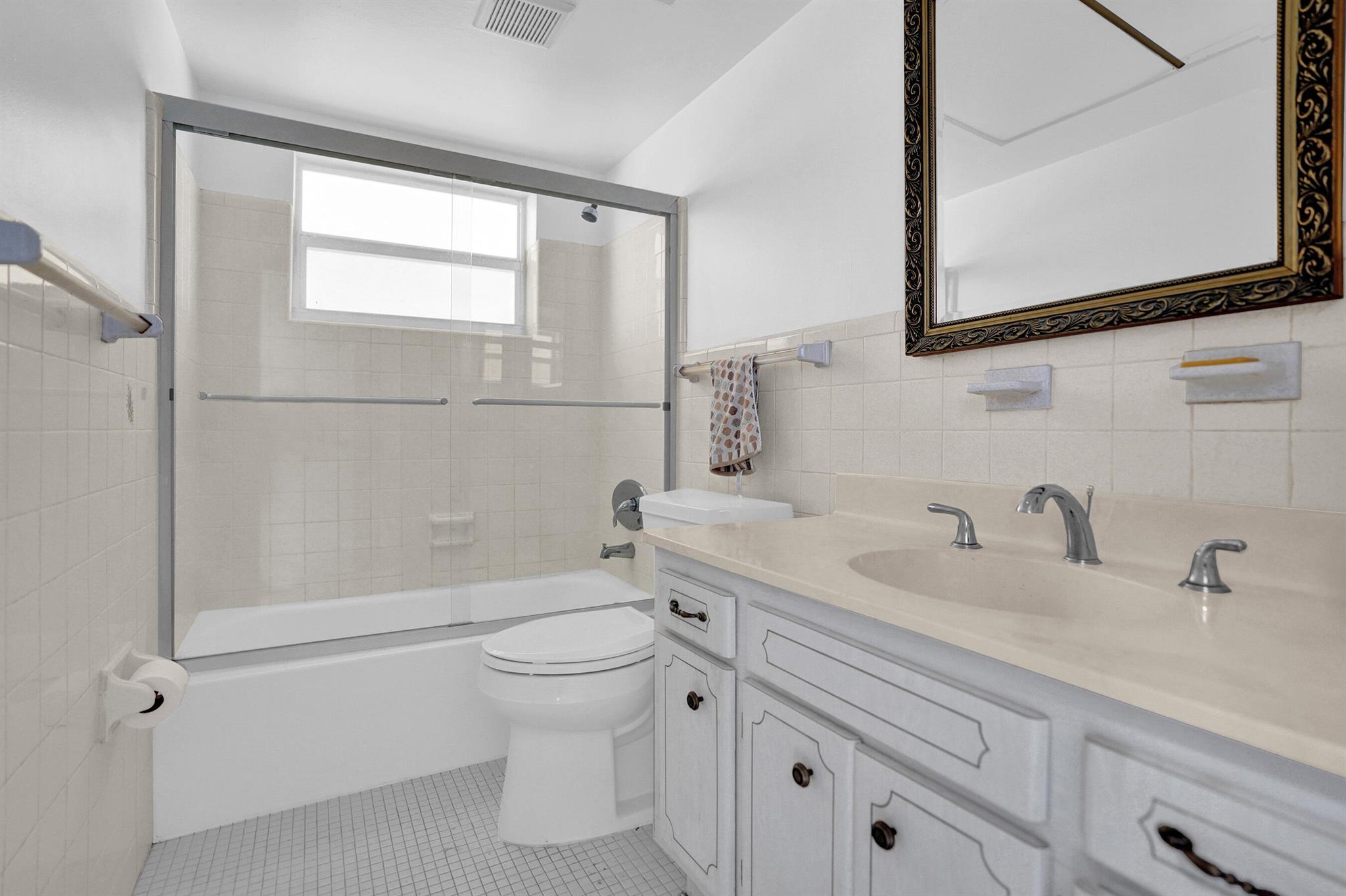 LIGHTHOUSE BAY CONDO - Residential Lease