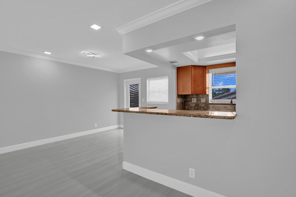 LIGHTHOUSE BAY CONDO - Residential Lease