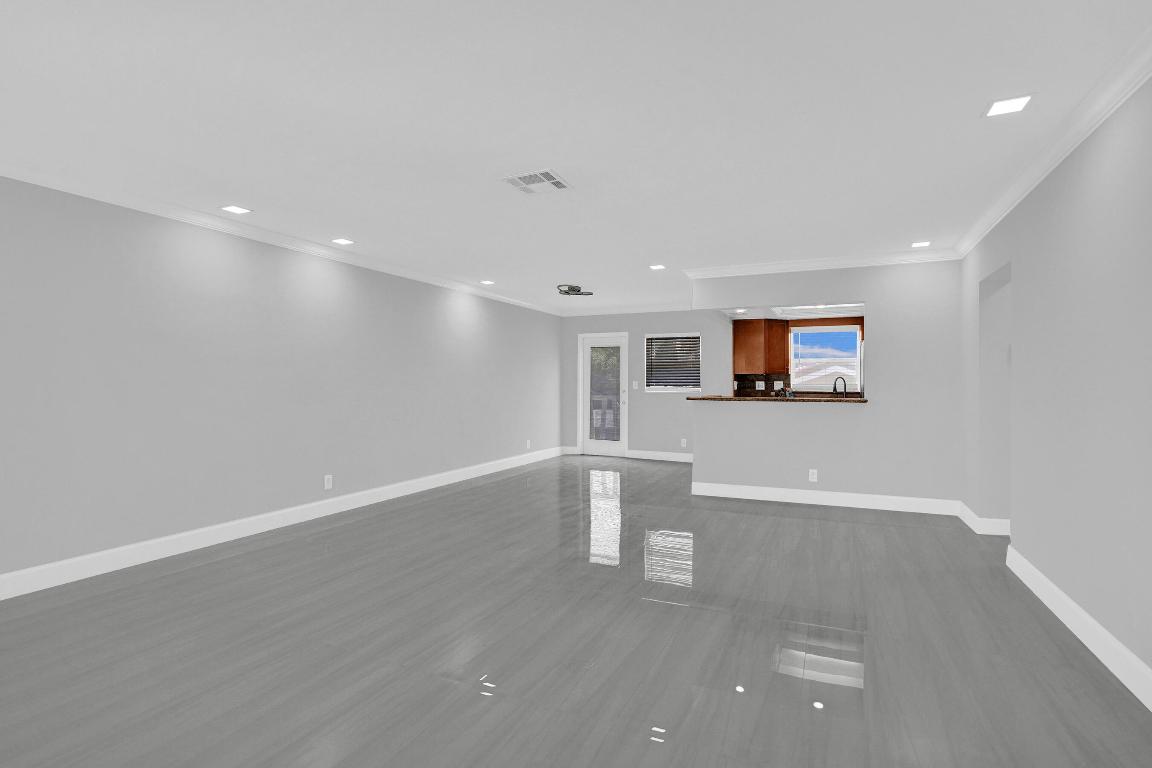 LIGHTHOUSE BAY CONDO - Residential Lease