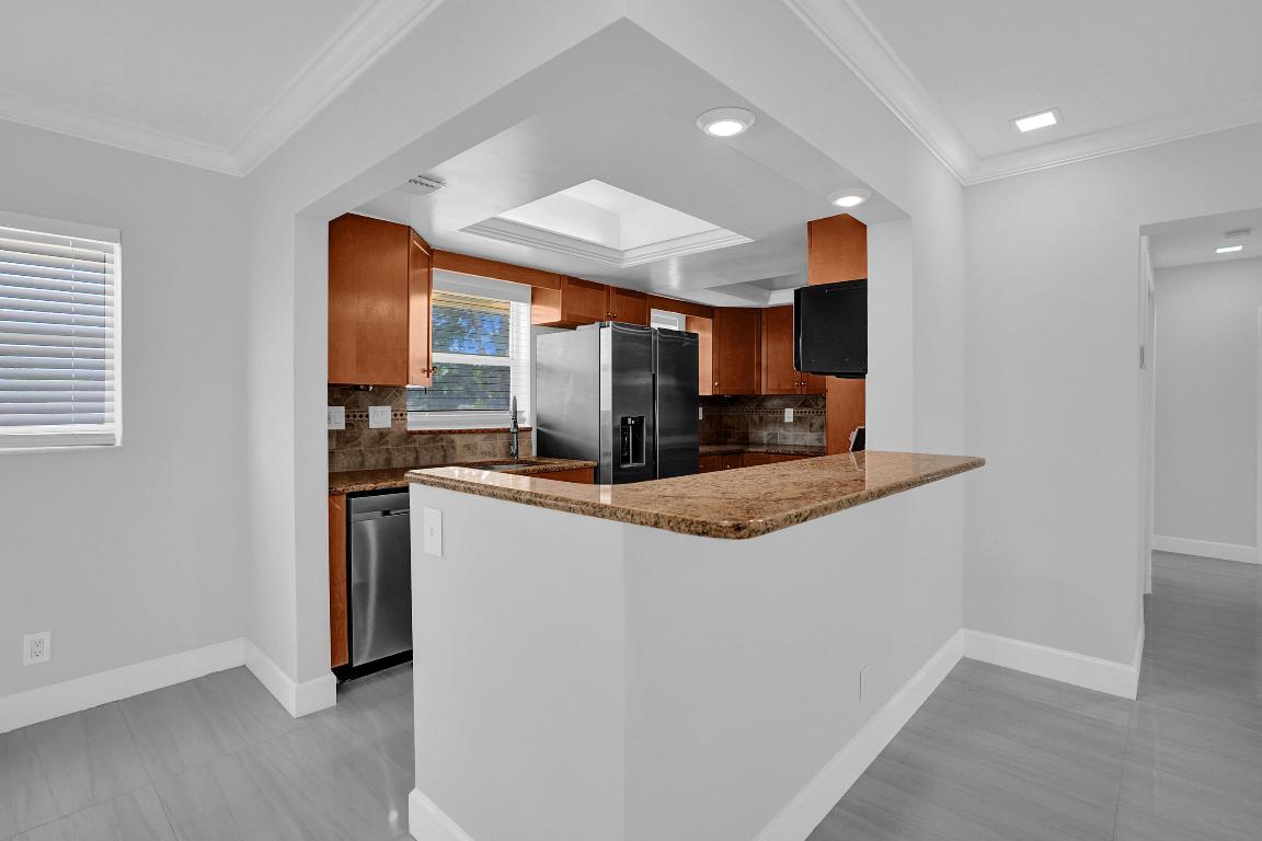 LIGHTHOUSE BAY CONDO - Residential Lease