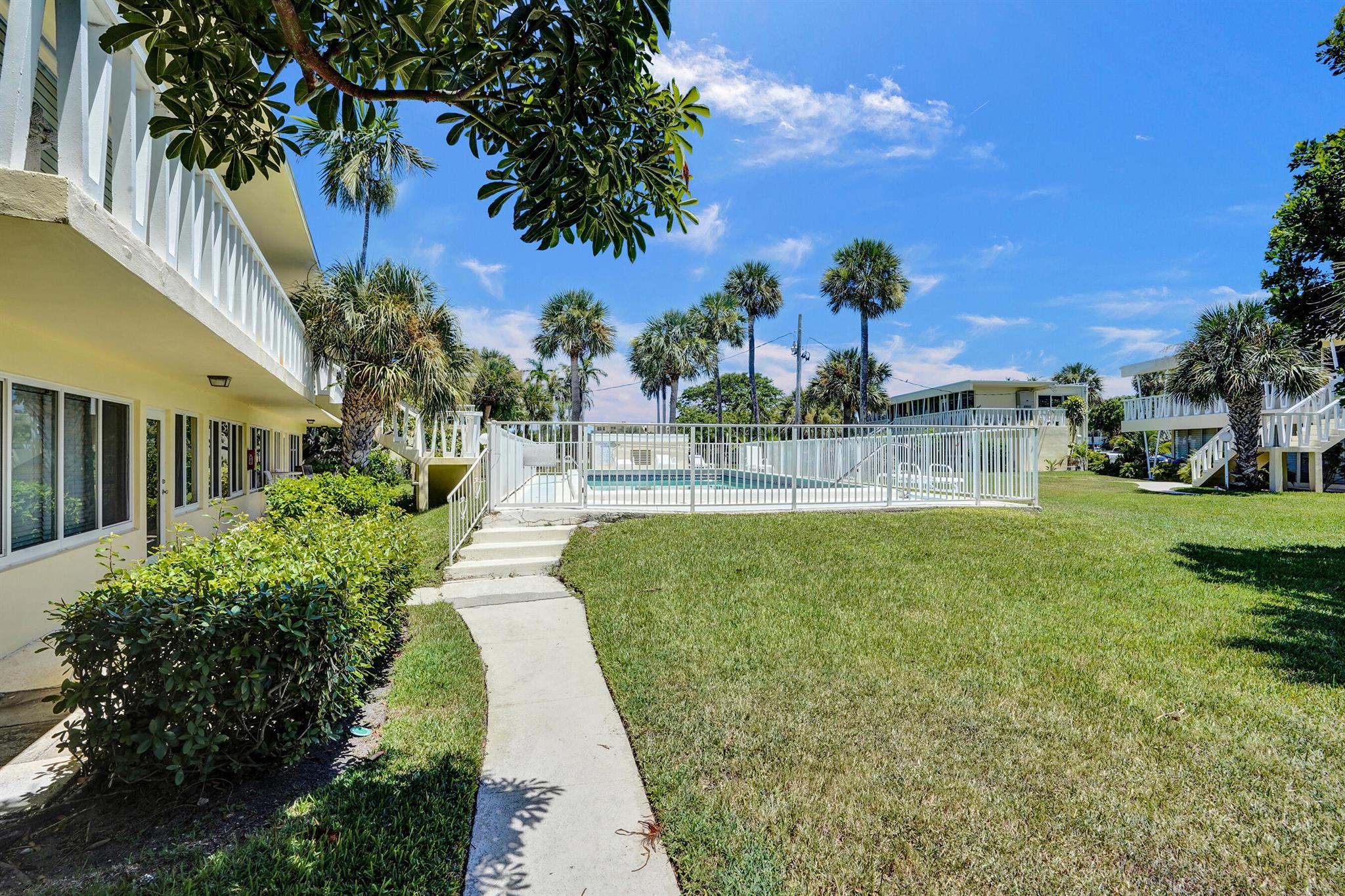 LIGHTHOUSE BAY CONDO - Residential Lease