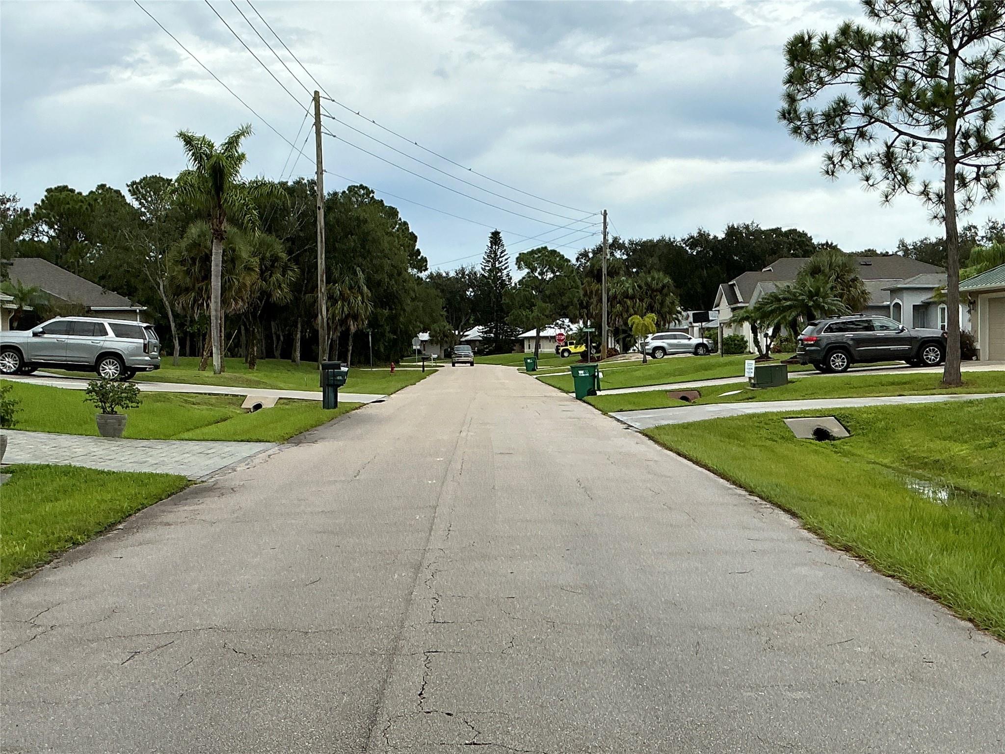 737 Rolling Hill Dr