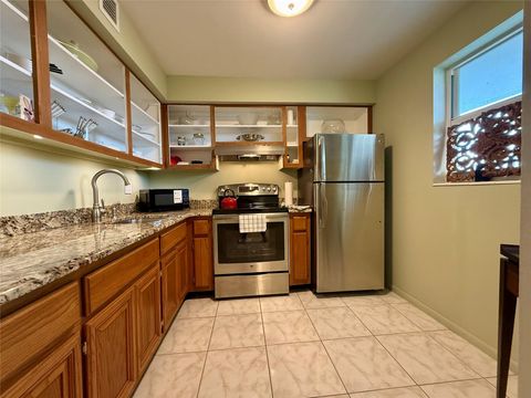 2800 NW 47th Ter 403B Fort Lauderdale FL 33313