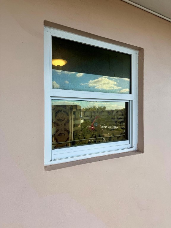 Lauderdale Oaks - Residential