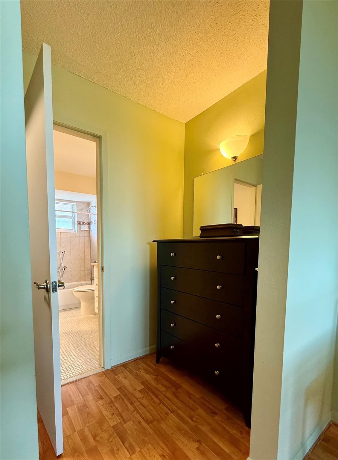 Lauderdale Oaks - Residential
