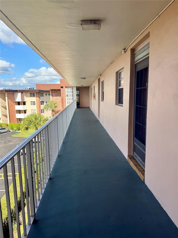 Lauderdale Oaks - Residential