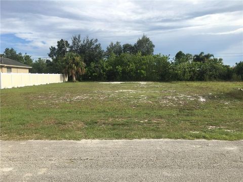 514 SW Lakota Ave Port Saint Lucie FL 34953