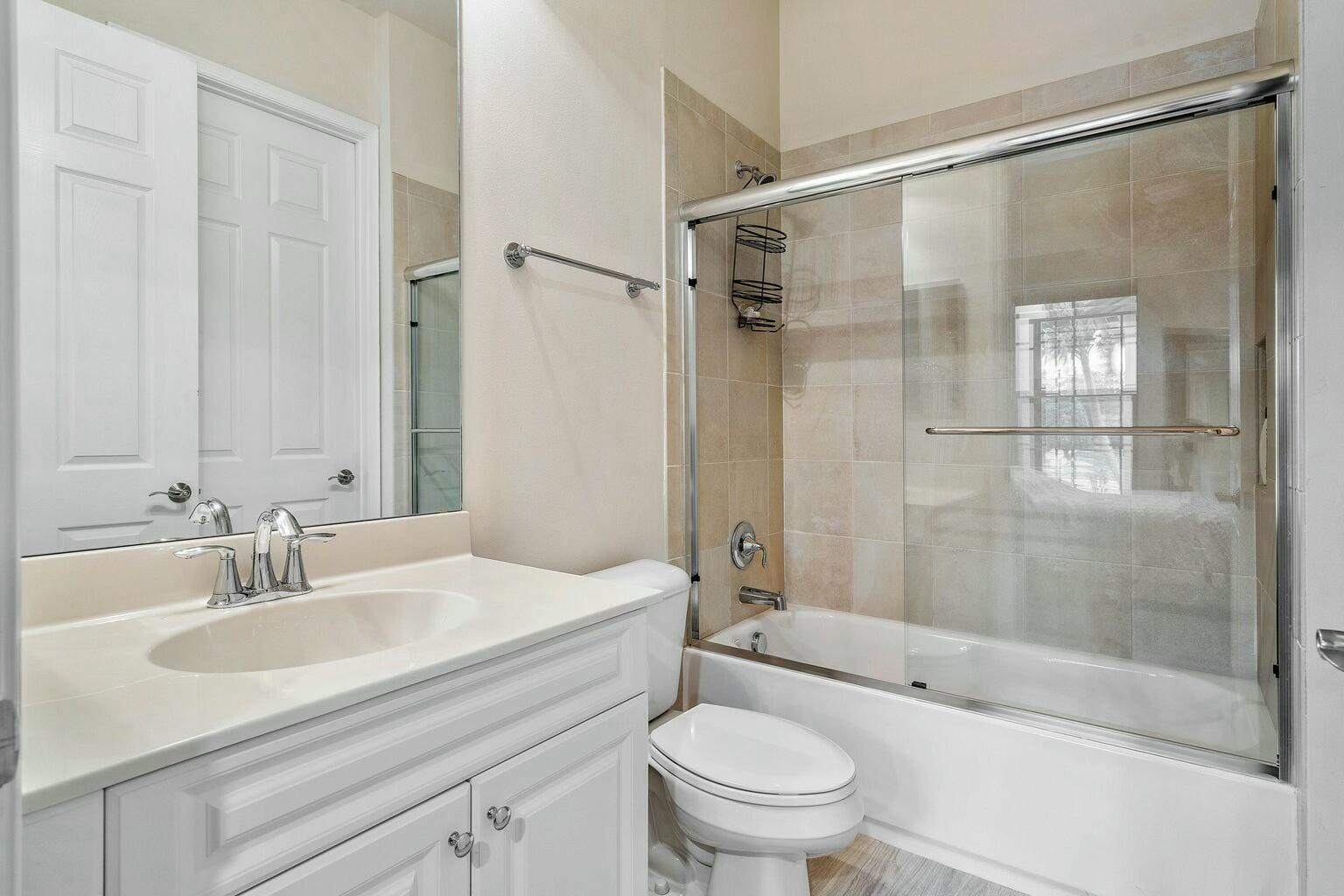 VILLAGGIO ISLES PARCELS - Residential Lease