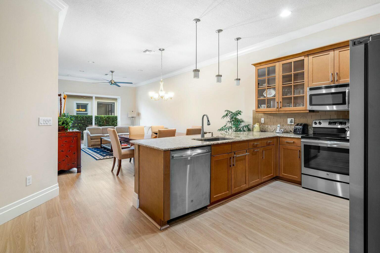 VILLAGGIO ISLES PARCELS - Residential Lease