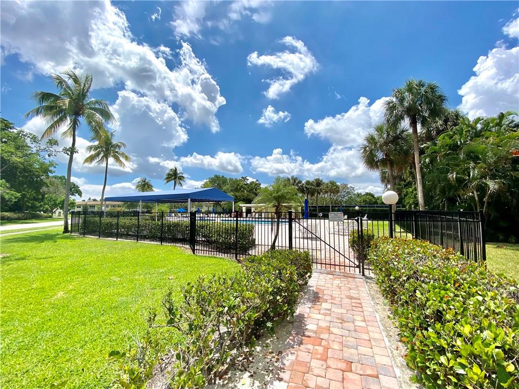 WYNMOOR NASSAU VILLAGE - Residential