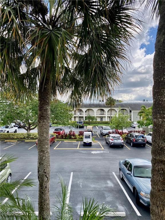 WYNMOOR NASSAU VILLAGE - Residential