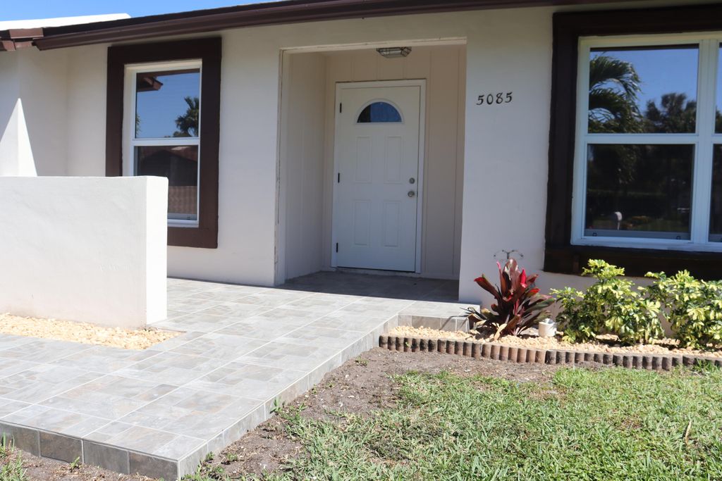 Photo of 5085 Bottlebrush Street, Delray Beach, FL 33484 (MLS # R11126188)