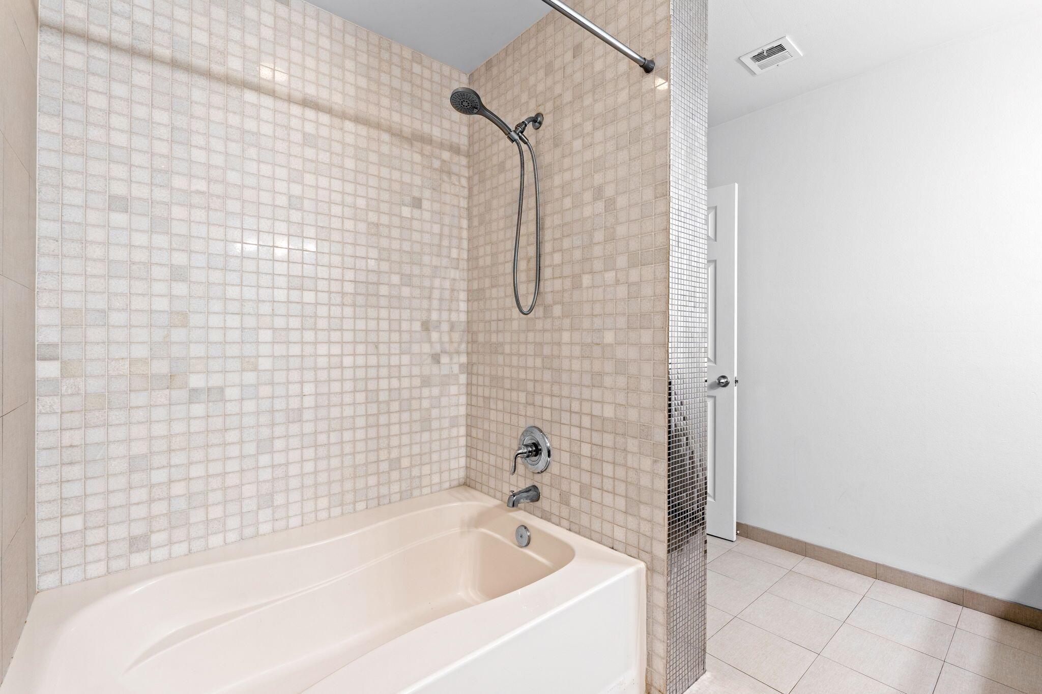 ST ANDREWS AT POLO CLUB C - Residential Lease