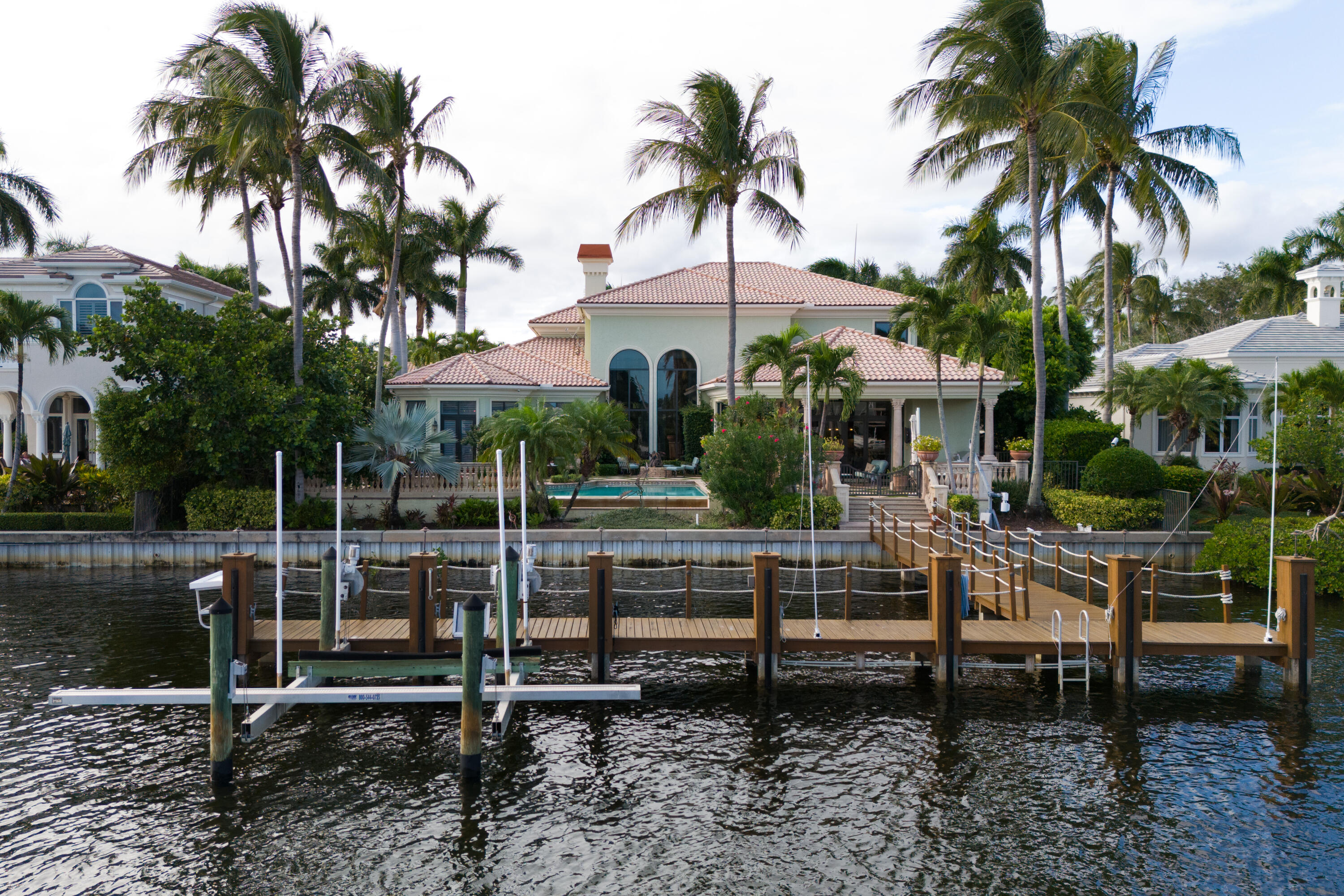 HARBOUR ISLES - Residential