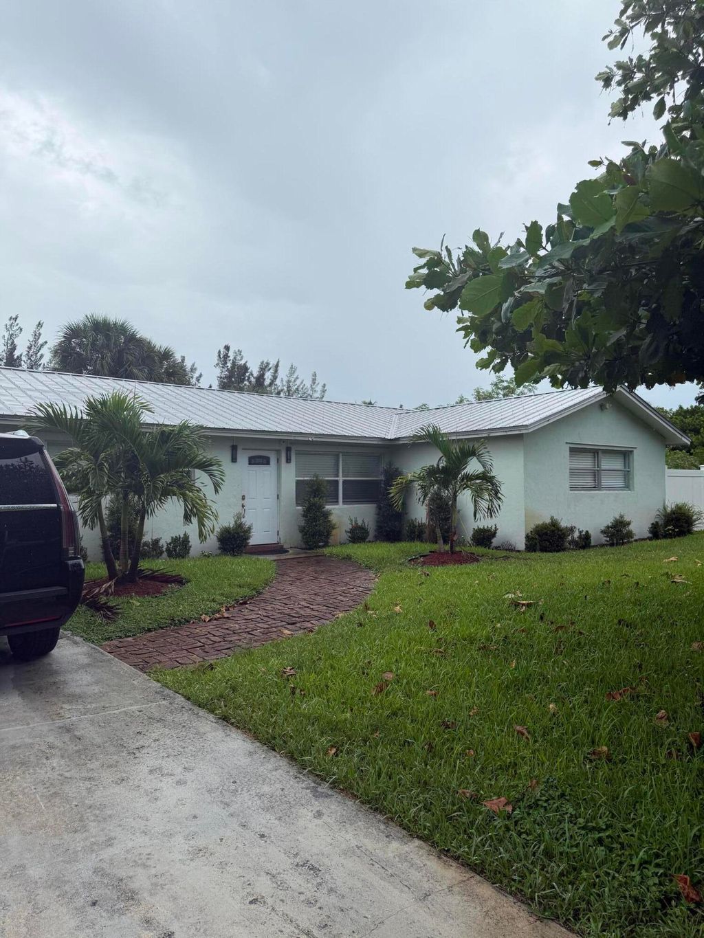 Photo of 6739 Patricia Drive, West Palm Beach, FL 33413 (MLS # B26056802)