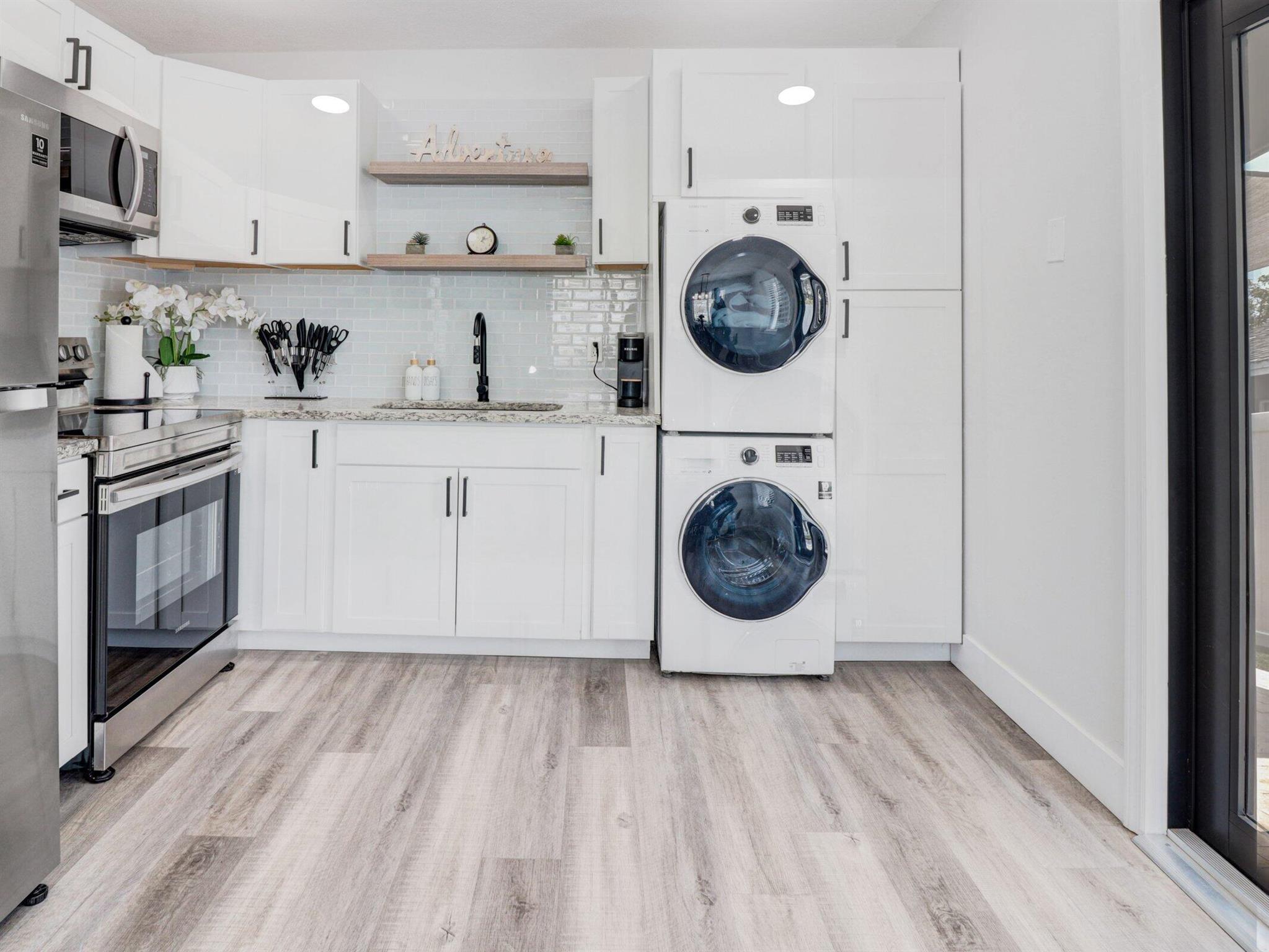 S/D OF 9-46-43 IN - Residential Income