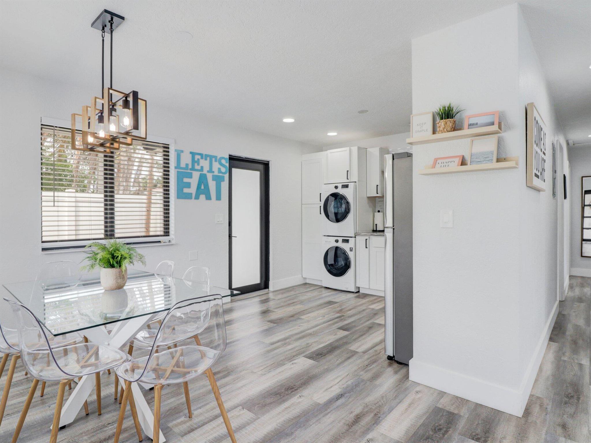 S/D OF 9-46-43 IN - Residential Income