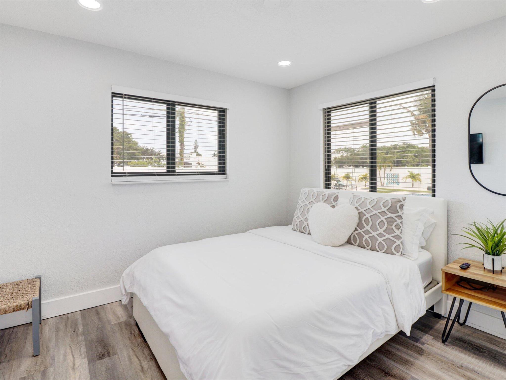 S/D OF 9-46-43 IN - Residential Income