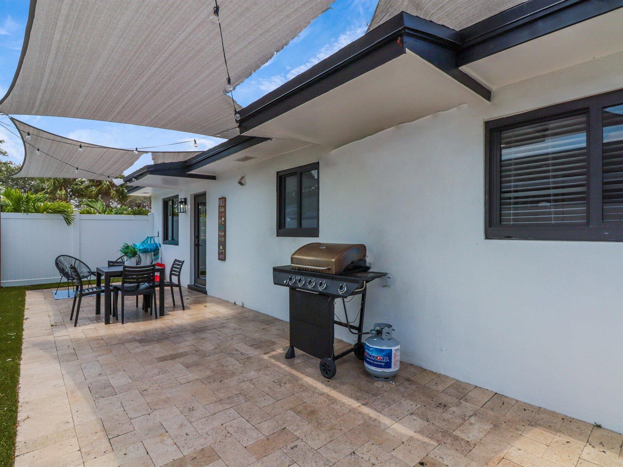 S/D OF 9-46-43 IN - Residential Income