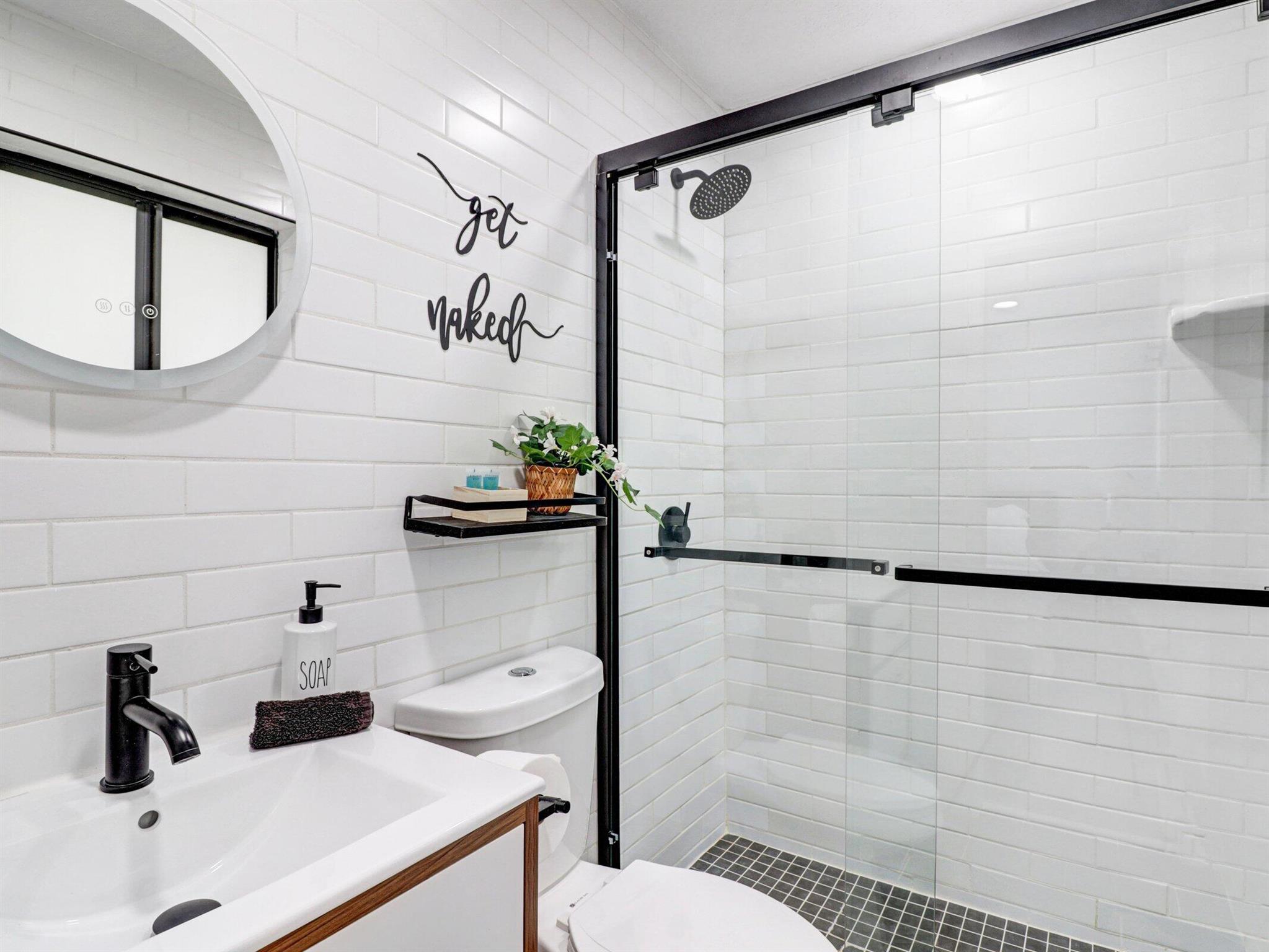 S/D OF 9-46-43 IN - Residential Income