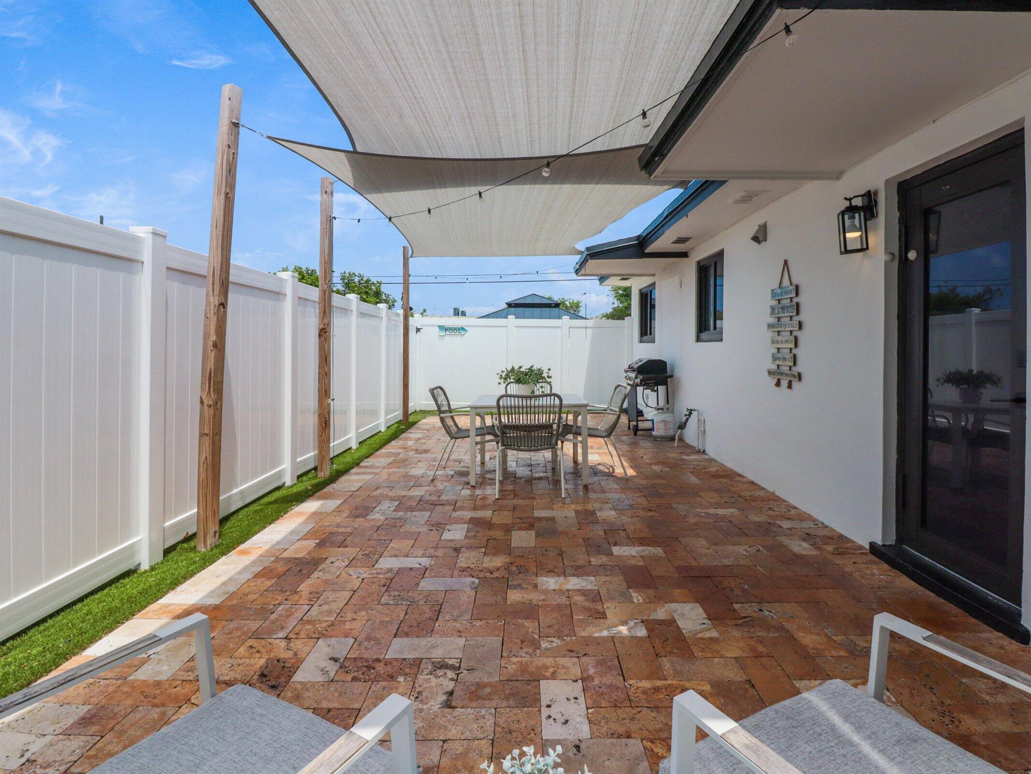 S/D OF 9-46-43 IN - Residential Income