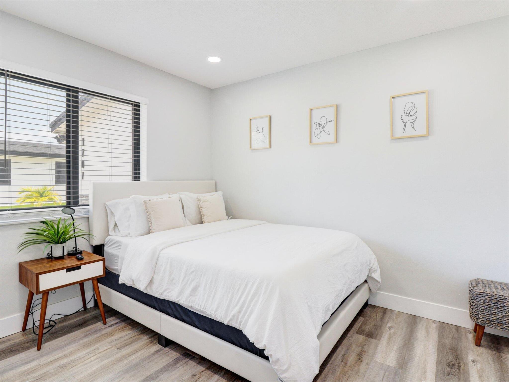 S/D OF 9-46-43 IN - Residential Income